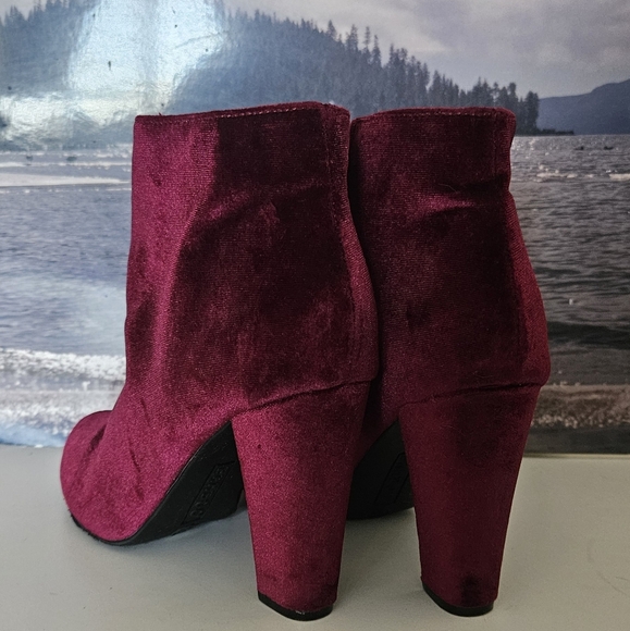 Bamboo Velvet Ankle Boots - Picture 3 of 12